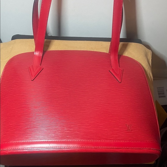 Louis Vuitton Epi Lussac shoulder bag - Picture 4 of 16